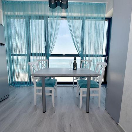 Turquoise By The Sea Apartment Constanta Exterior photo